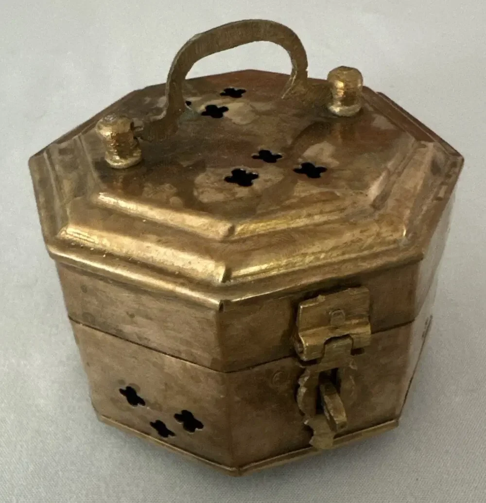 Vintage '70s Brass Trinket Incense Octagon Box~Hinged Lid & Latch Made in India